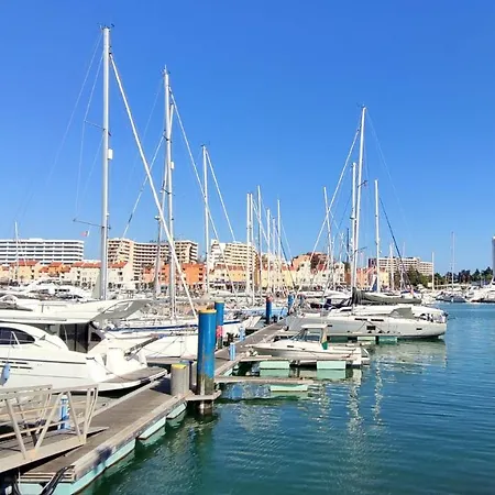 Belle Apartement Near By Marina By Becherish